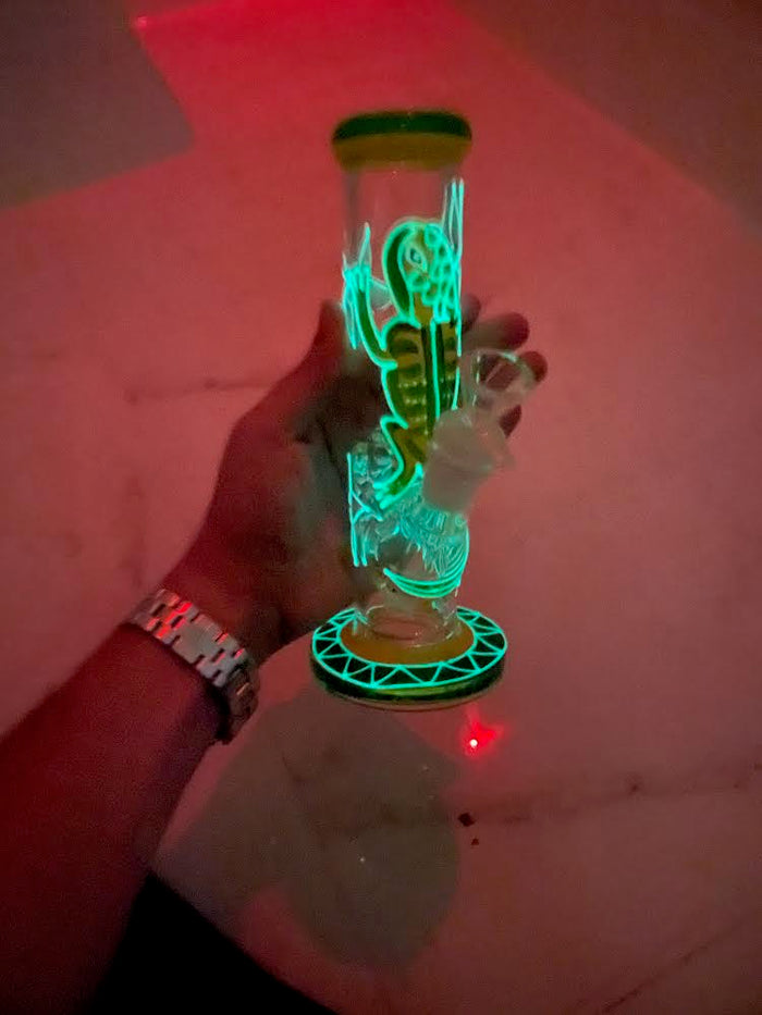 9'' Lizard Bong - Glow in the Dark