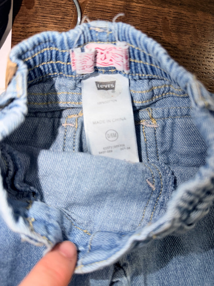 Levi’s 90’s Vintage Light Wash Red Tab Baby Girls Jeans 0-6mos
