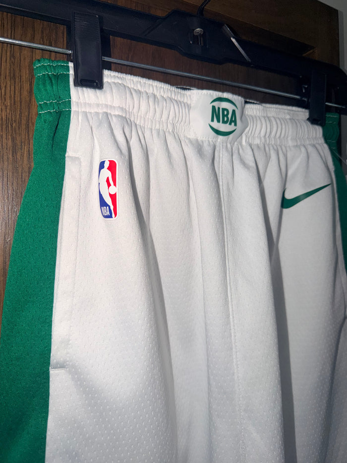 Nike Boston Celtics White 2020/21 City Edition Swingman Shorts YL Youth Large 12 14 Like New