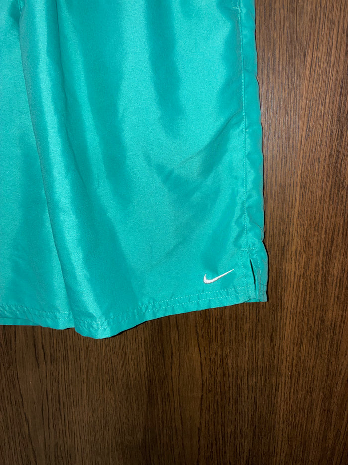 Nike Swim Breaker
Men's 7" Fully Lined Volley Shorts Medium EUC