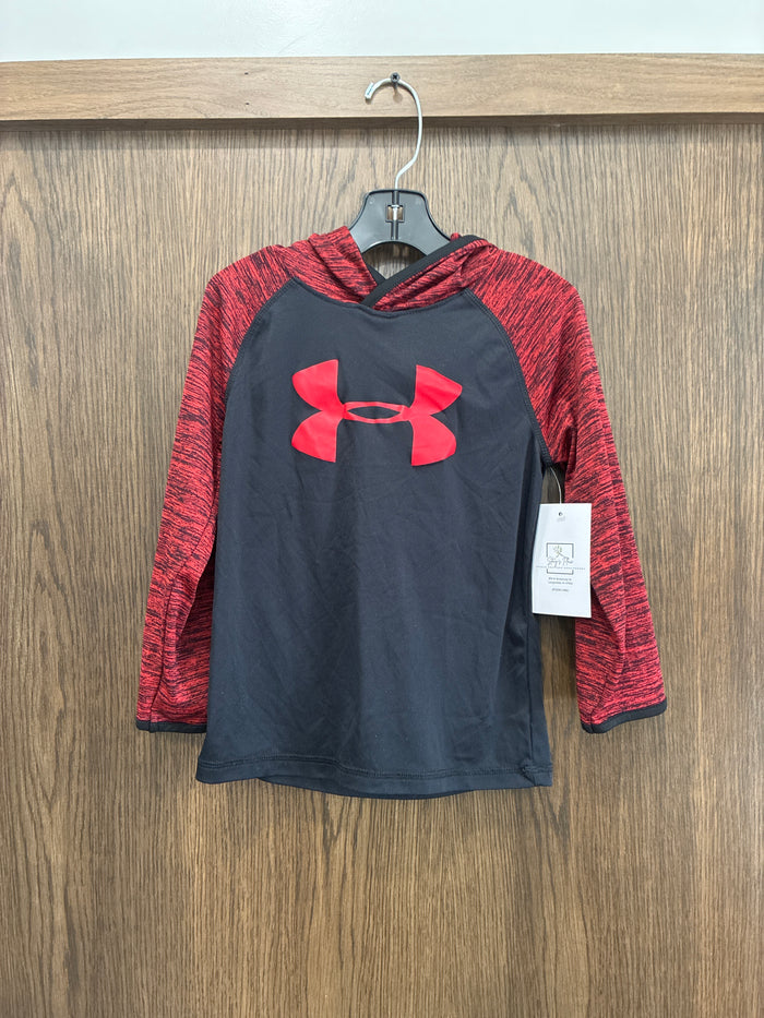 Boys Under Armour long sleeve shirt size 4T