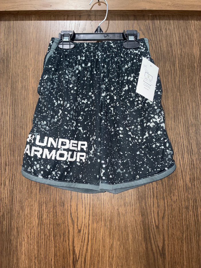 Boys Under Armour Shorts size 5/6
