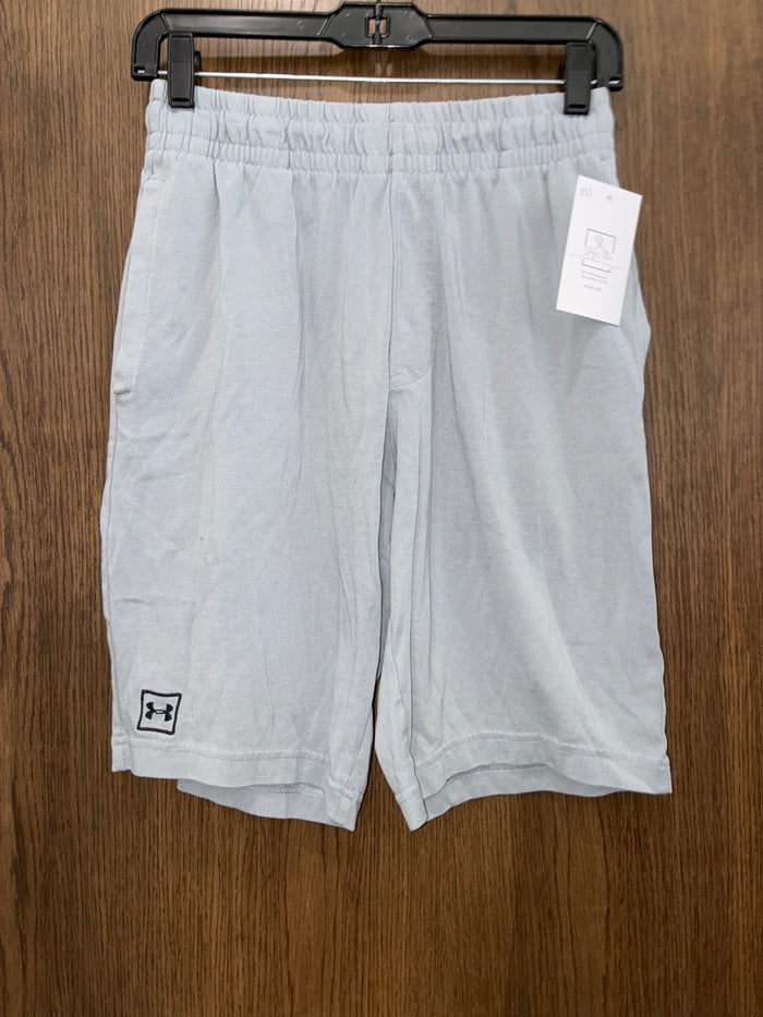 Men’s under Armour shorts size medium
