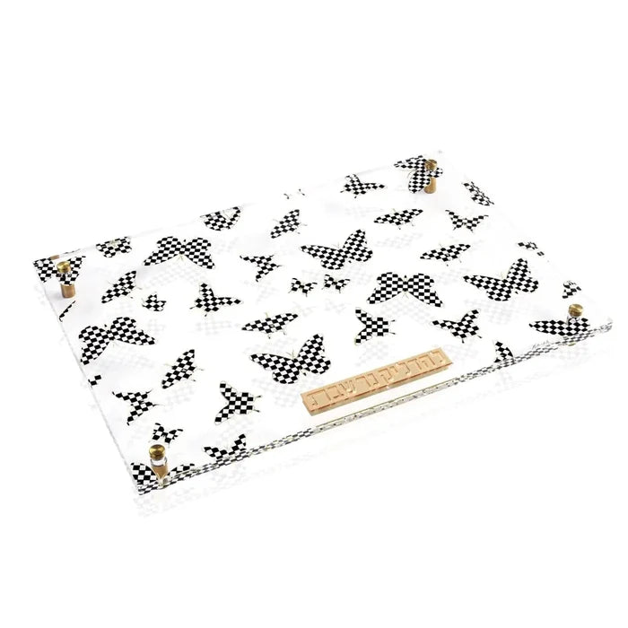 Onyx Butterfly Hadlokas Neiros set featuring black butterfly patterned candlelighting cards with wooden holder on white background.