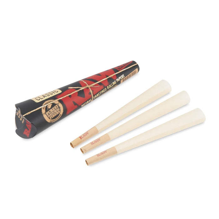 RAW Classic Black King Size 3pk Cones Display Box - 32ct