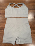 Women’s 2pc Gray Seamless Bra & Biker Shorts Ribbed Gym Set XS Small